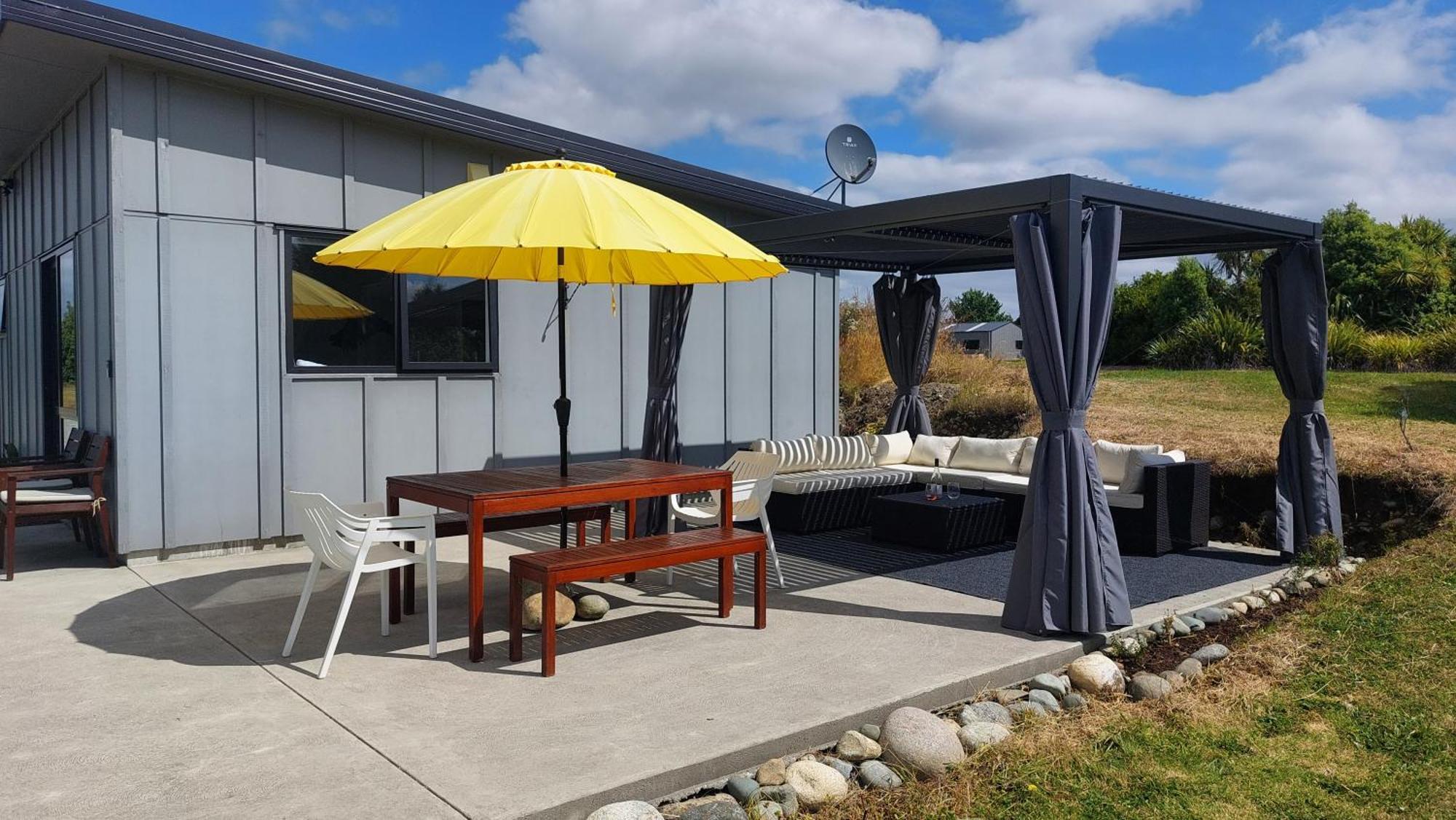 The Tui Studio - Te Anau Holiday Studio Екстериор снимка