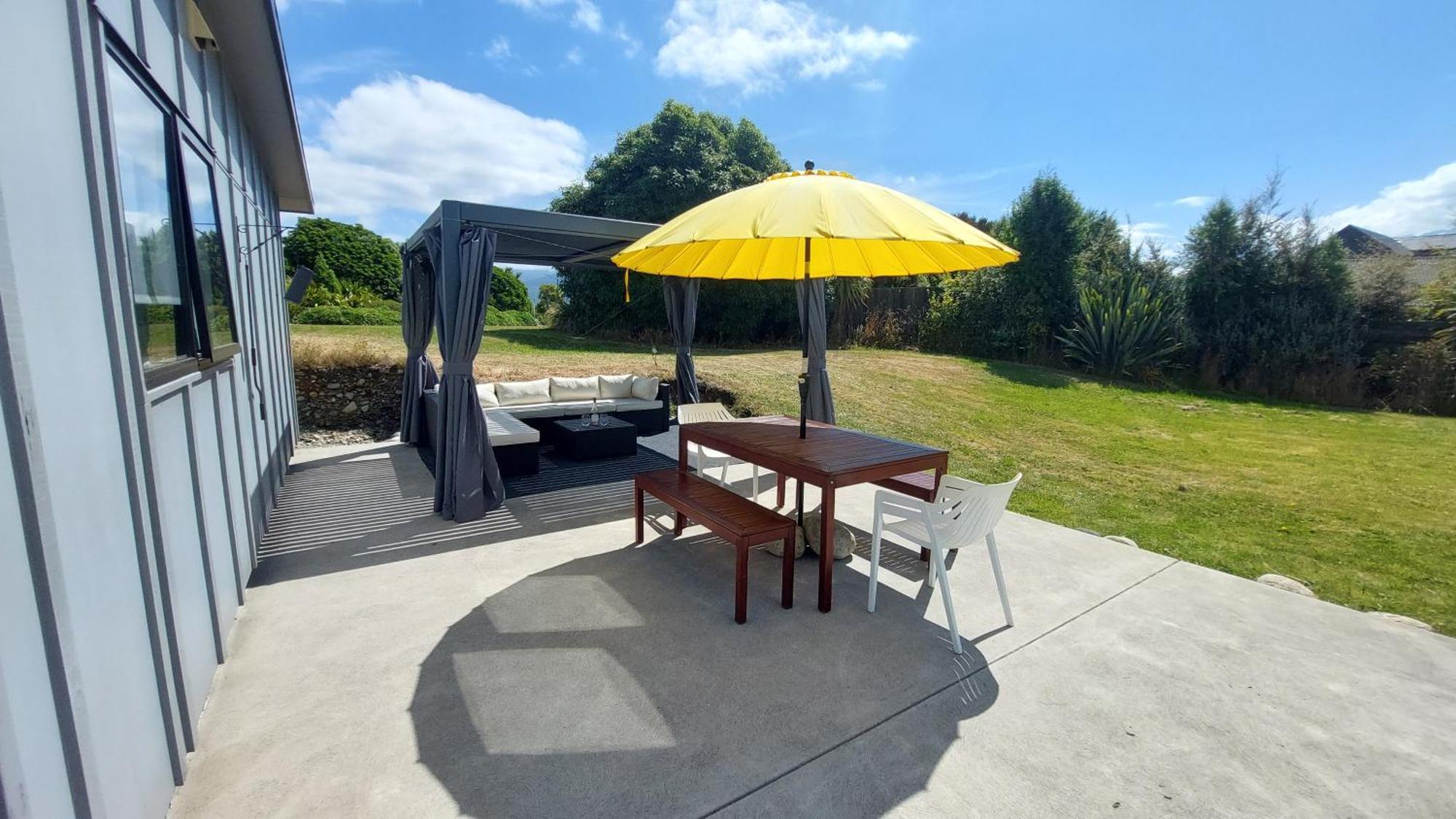 The Tui Studio - Te Anau Holiday Studio Екстериор снимка