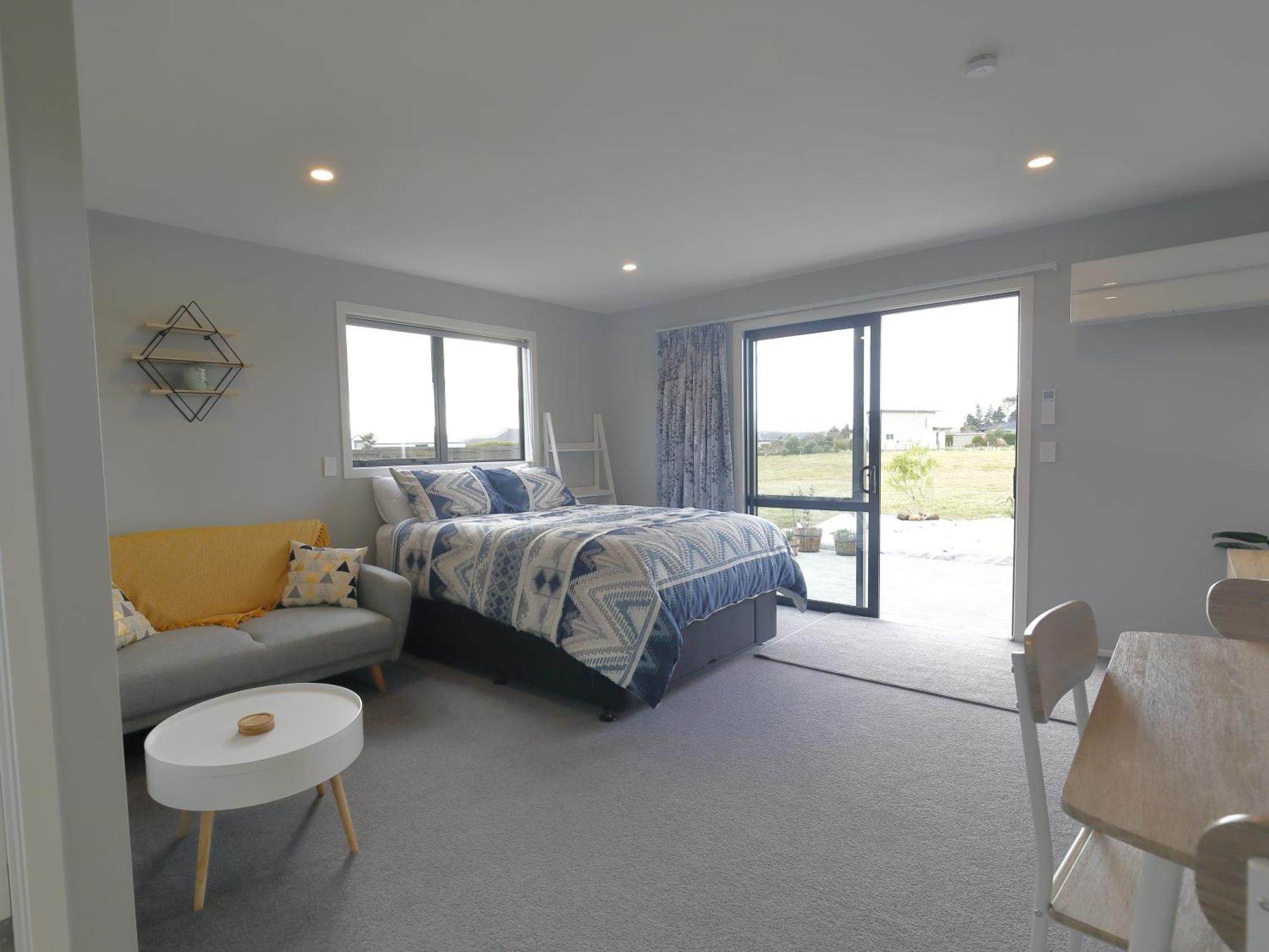The Tui Studio - Te Anau Holiday Studio Екстериор снимка